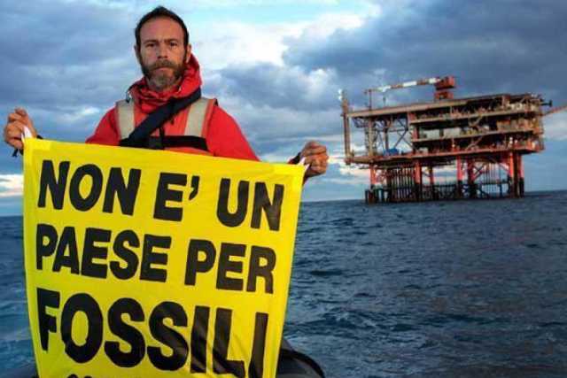 ''Petrolio'', in un documentario ''l�affare trivelle": una storia che parte da lontano